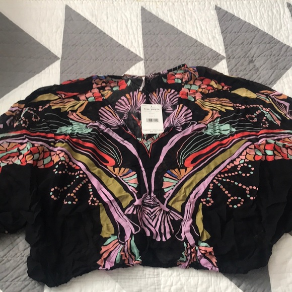Free People Tops - NWT FREE PEOPLE FLOWY TOP